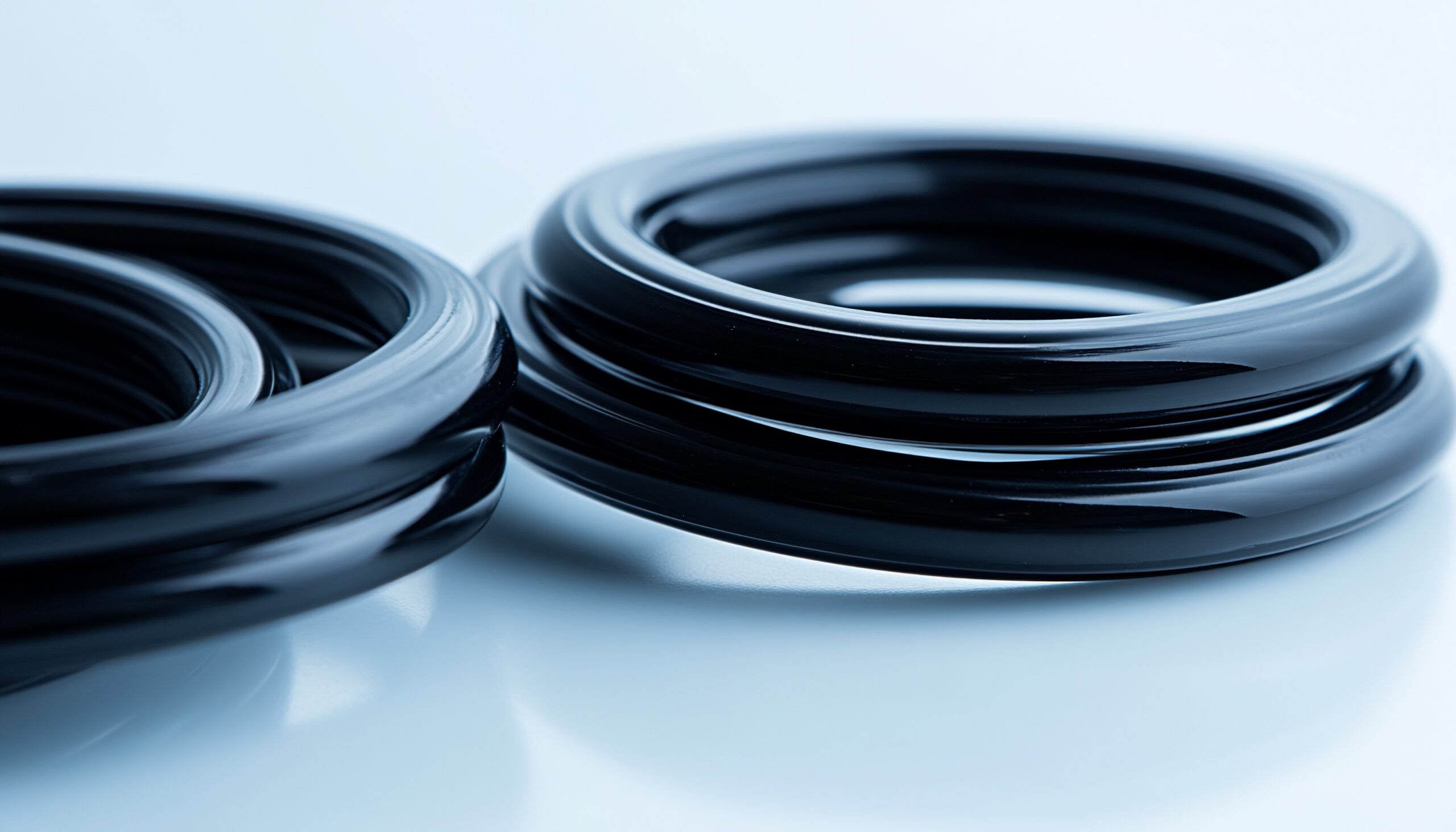 Kalrez® FFKM O-rings designed for high-temperature and chemically aggressive industrial sealing applications